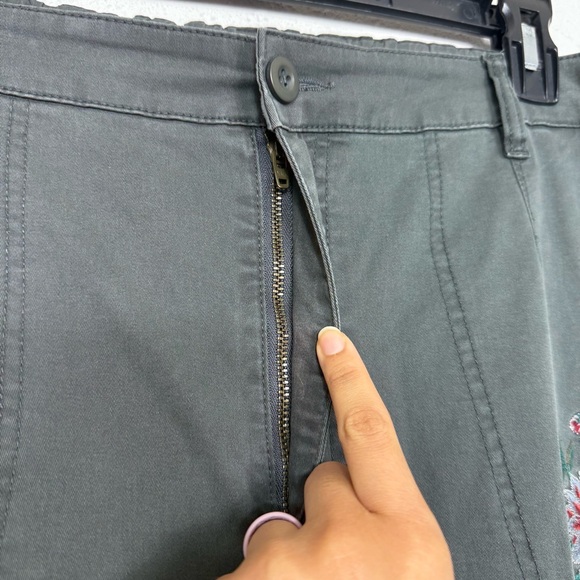 Sundance High Waist Floral Embroidered Cargo Pants Grey Bohemian Sz 12 - Picture 4 of 10